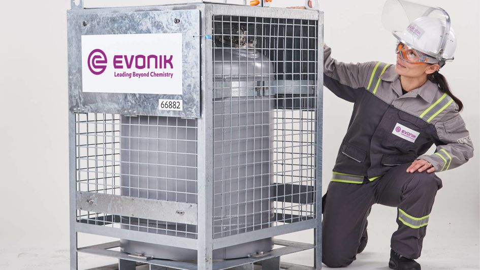 The container developed by Evonik has been approved by the German Federal Institute for Materials Testing (BAM) for the global transport of high-concentrated hydrogen peroxide.