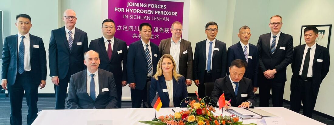 press release about the license agreement of Evonik and Fuhua to build a new hydrogen peroxide plant in China